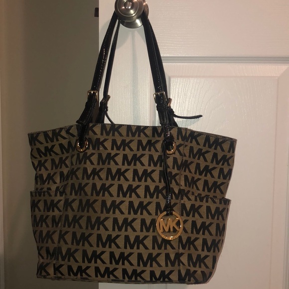 Michael Kors Tote - Picture 1 of 6